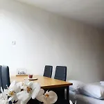Renovated Apartment For Four